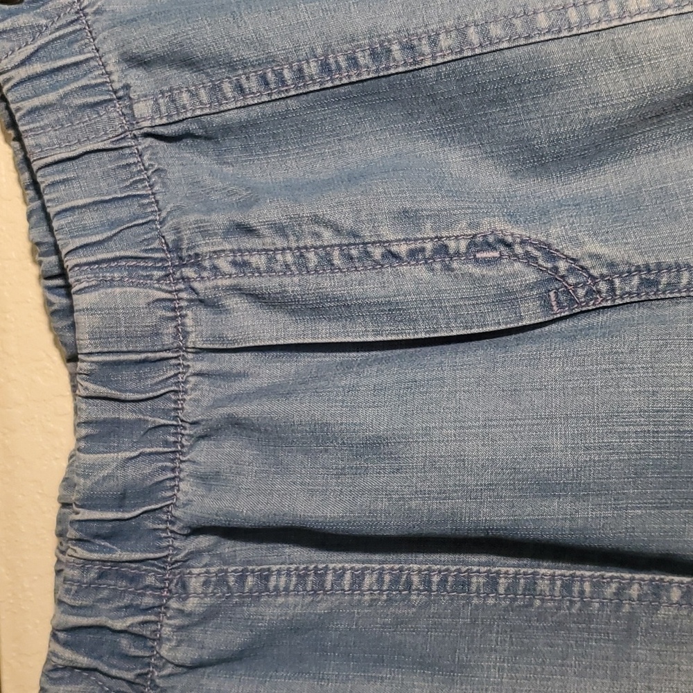 🦋PLATINUM LIGHTWEIGHT DENIM CAPRI PANTS SIZE 1 R (8) - Picture 2 of 10